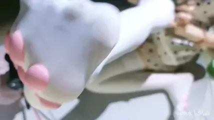 秋水超清I孔雀鱼全程I猫爪袜吃我一脚-boKE