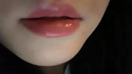ASMR_是的没错 剧情性感嘴唇的诱惑好想咬一口-boKE