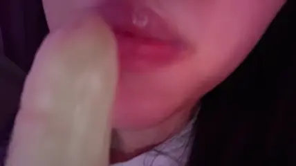 觉觉不困-小妮困困-舔舐阿蕉-boKE